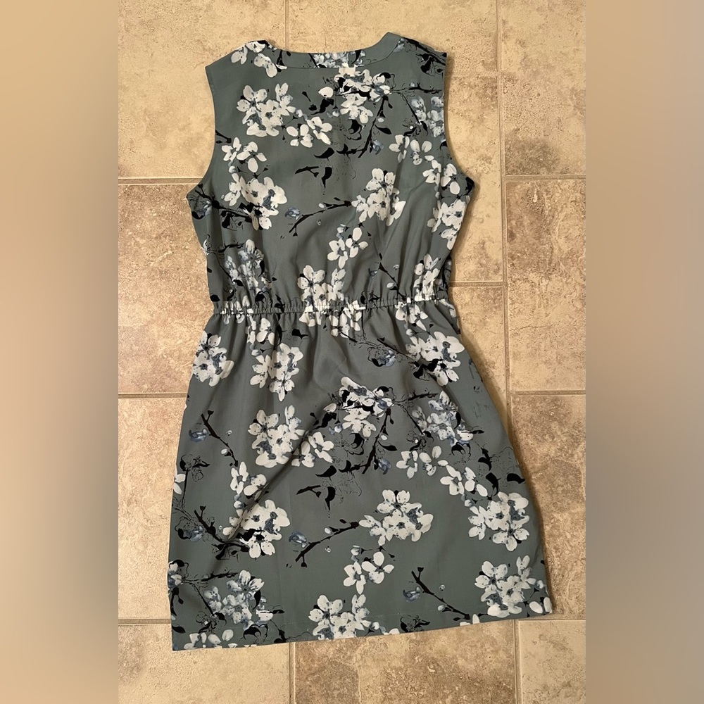 Like new Loft floral Teresa